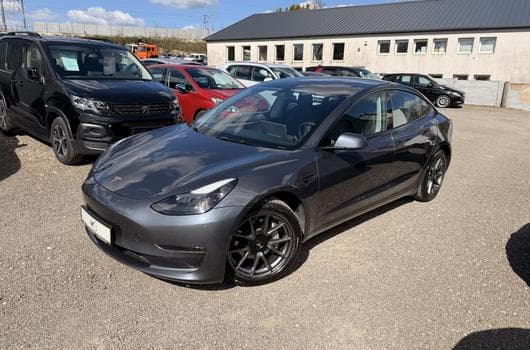 Tesla Model 3 Dual Motor Long Range (2022) - Photo 10