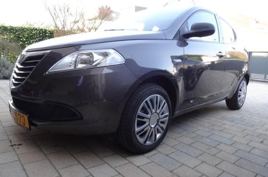 Lancia Ypsilon 0.9 Automatique (2013) - Photo 11