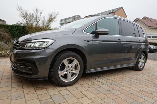 VW Touran 2.0 TDI HIGHLINE 150 DSG R-LINE (2018) - Photo 9