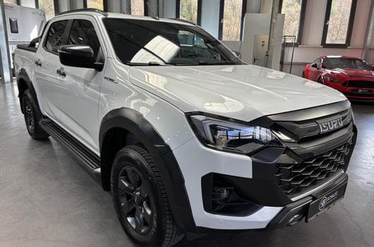 Isuzu D-Max Double Cab 1.9 V-Cross 163HP (2026) - Photo 8
