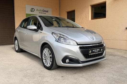 Peugeot 208 1.2 Signature 45.000km (2018) - Photo 9