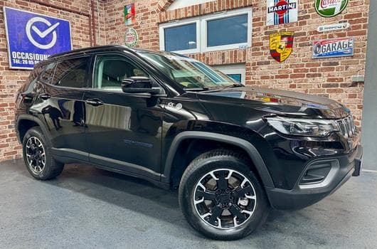 Jeep Compass Compass 1.3 239cv 4WD TRAILHAWK (2024) - Photo 3