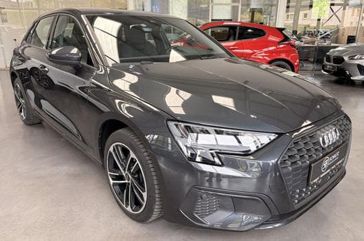 Audi A3 2.0 TDi 116HP (2023) - Photo 9