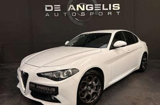 Alfa-Romeo Giulia 2.2 JTM 150 SUPER (2018) - Foto 6