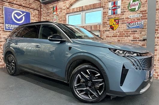 Peugeot 5008 5008 1.2 Hybrid 145cv Auto GT (2025) - Foto 9