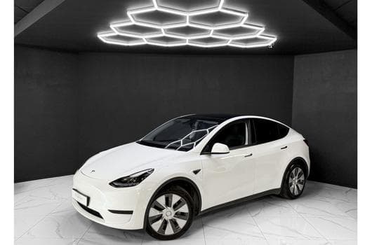 Tesla Model Y RWD (2023) - Photo 2