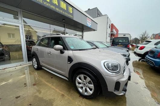 MINI Cooper COOPER_D Countryman Cooper D Classic Trim (2023) - Photo 12