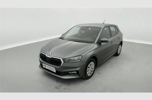 Skoda Fabia 1.0i Selection CARPLAY / FULL LED / KEYLESS / PDC AR (2026) - Foto 11