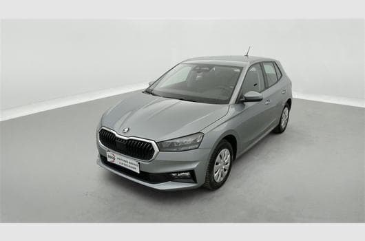Skoda Fabia 1.0i Selection CARPLAY / FULL LED / KEYLESS / PDC AR (2026) - Foto 11
