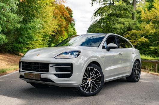 Porsche Cayenne E-Hybrid Coupé (2024) - Photo 11