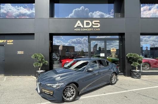 Alfa-Romeo Giulia Turbo Diesel 150ch/GPS/Bluetooth/Radar AV AR (2017) - Photo 11