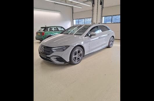 Mercedes EQE 300 300 AMG LINE AUTO 96 KWH (2023) - Photo 9