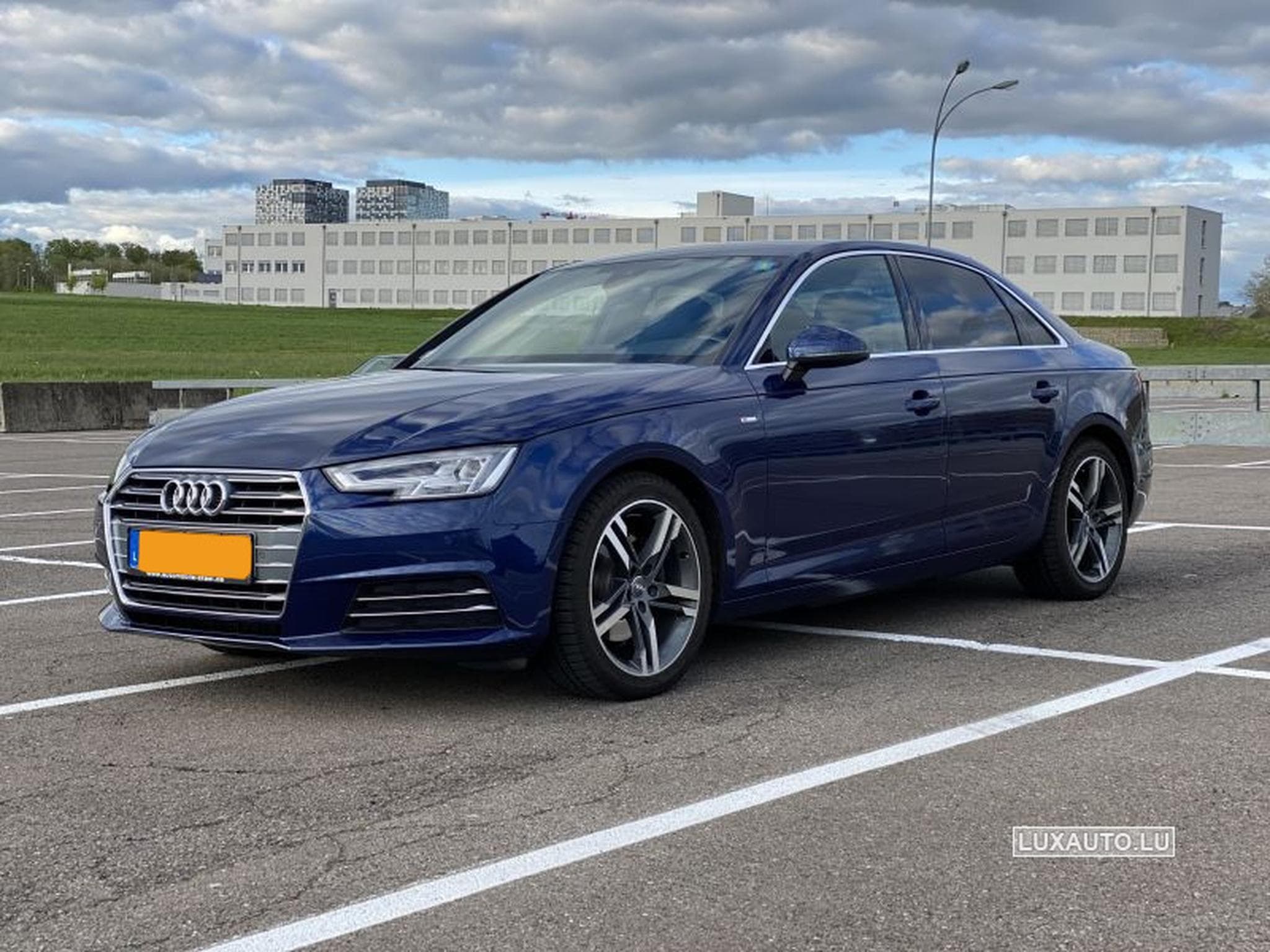 Audi A4 2.0 Tdi S-Line (2016) - Photo 2