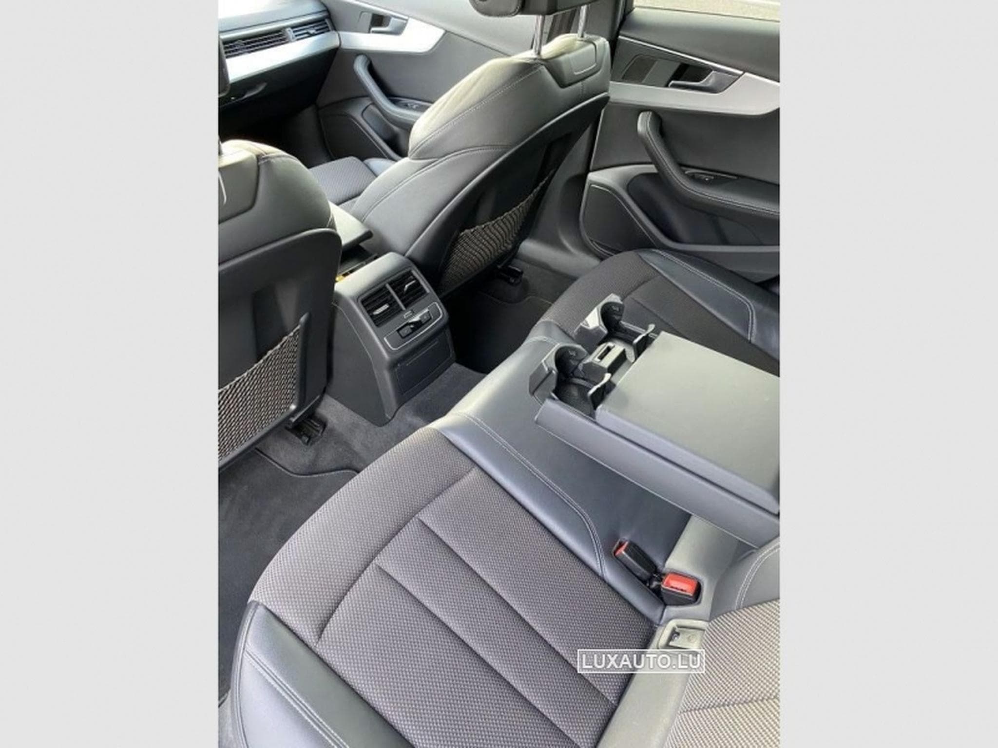 Audi A4 2.0 Tdi S-Line (2016) - Photo 9