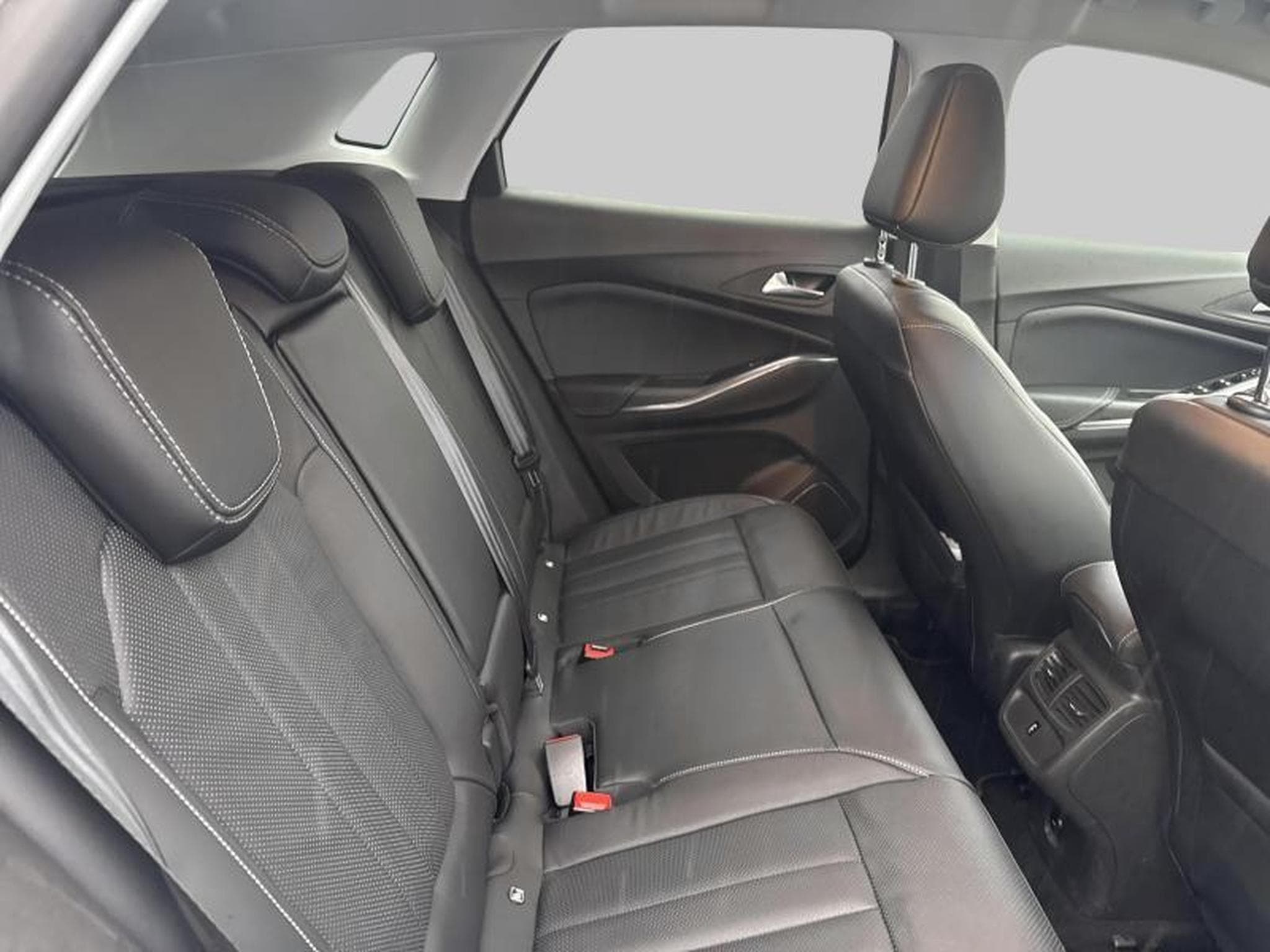Opel Grandland X Innovation (2020) - Photo 10