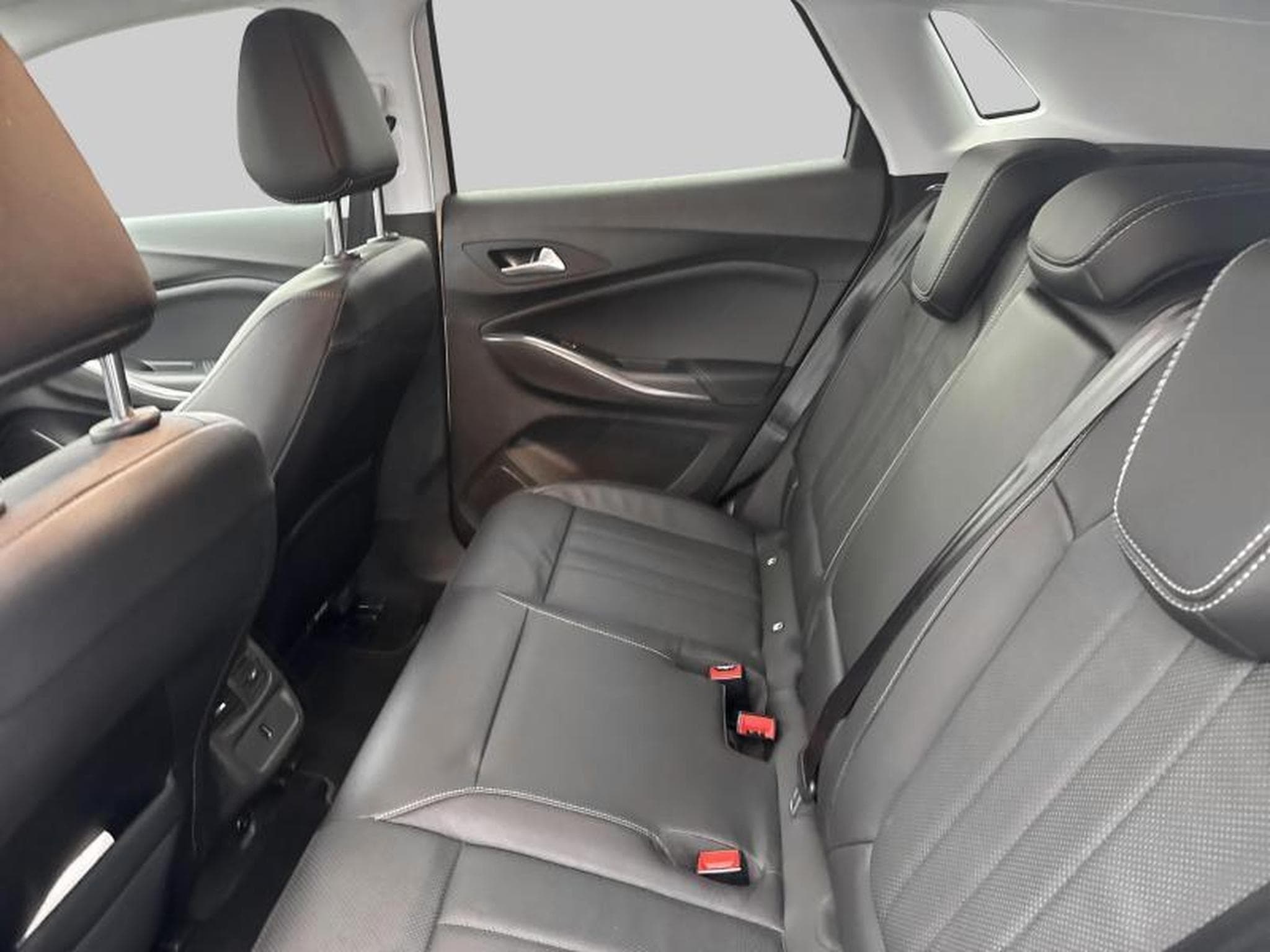 Opel Grandland X Innovation (2020) - Photo 12