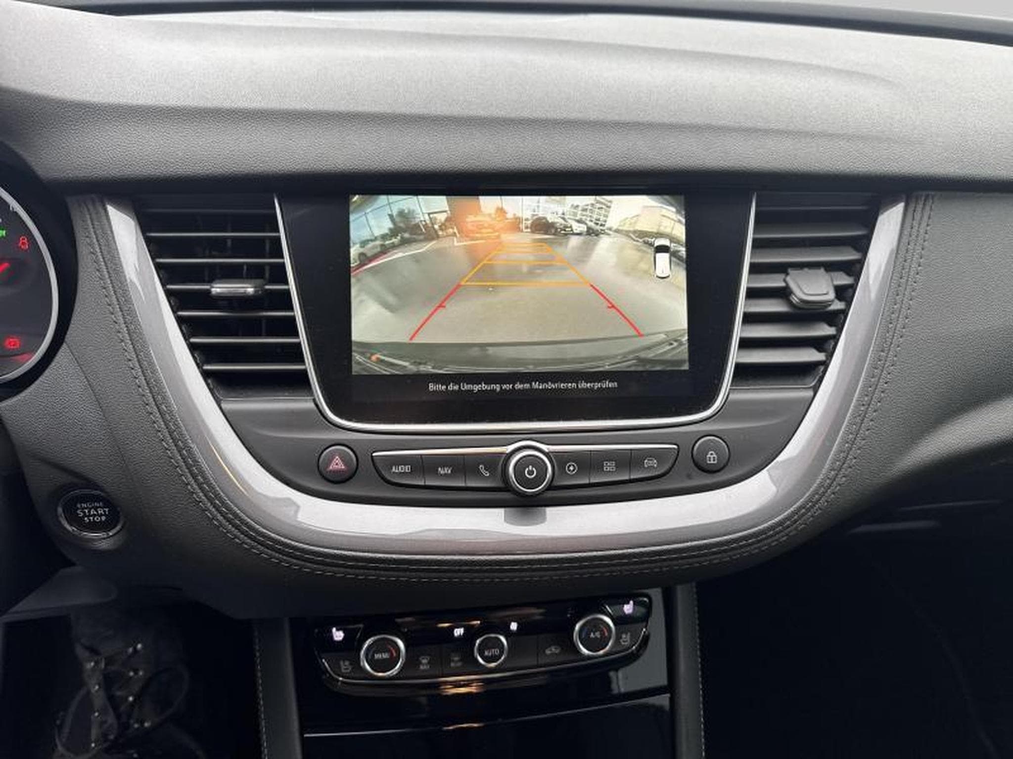 Opel Grandland X Innovation (2020) - Photo 18