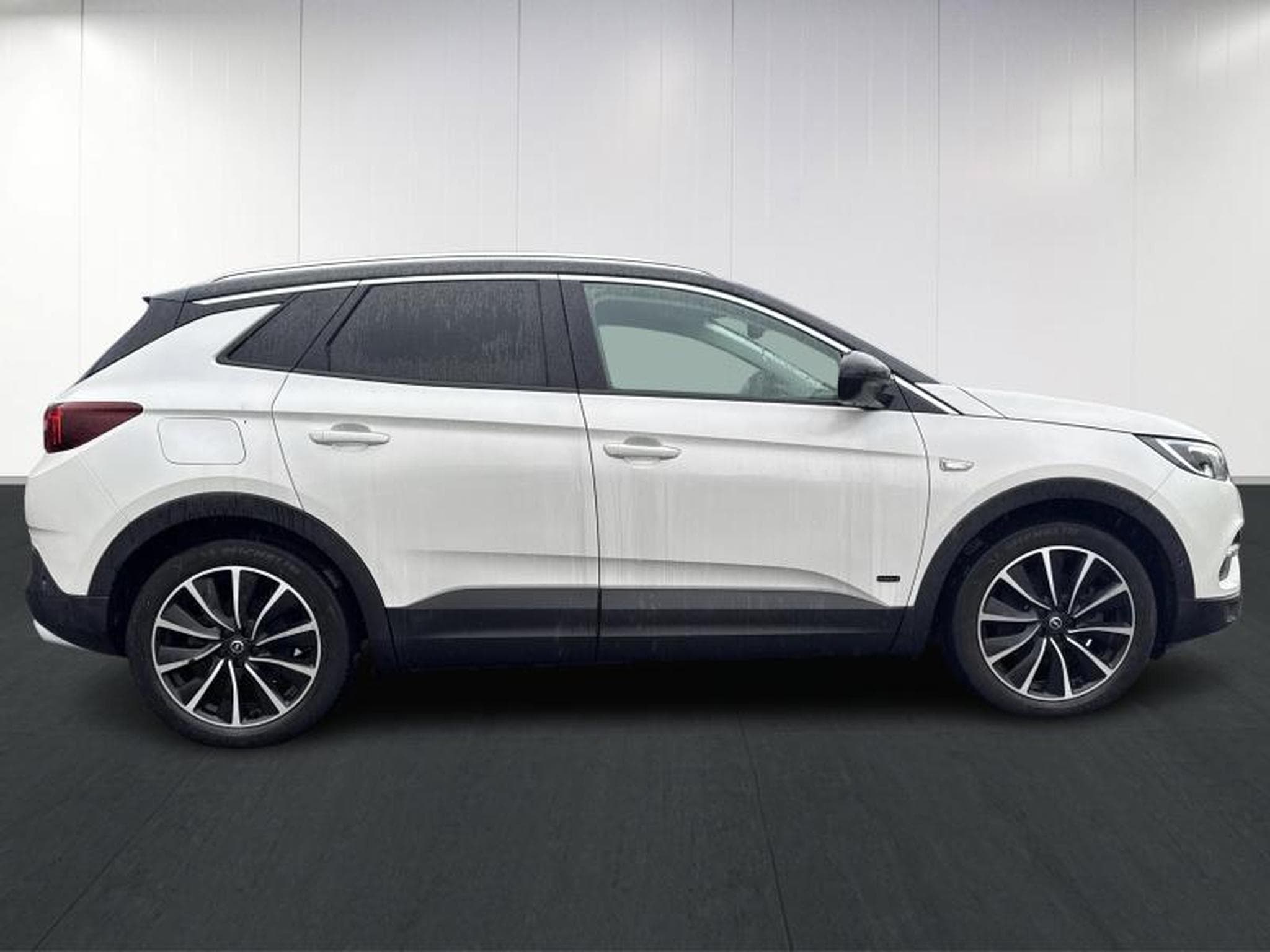 Opel Grandland X Innovation (2020) - Photo 8