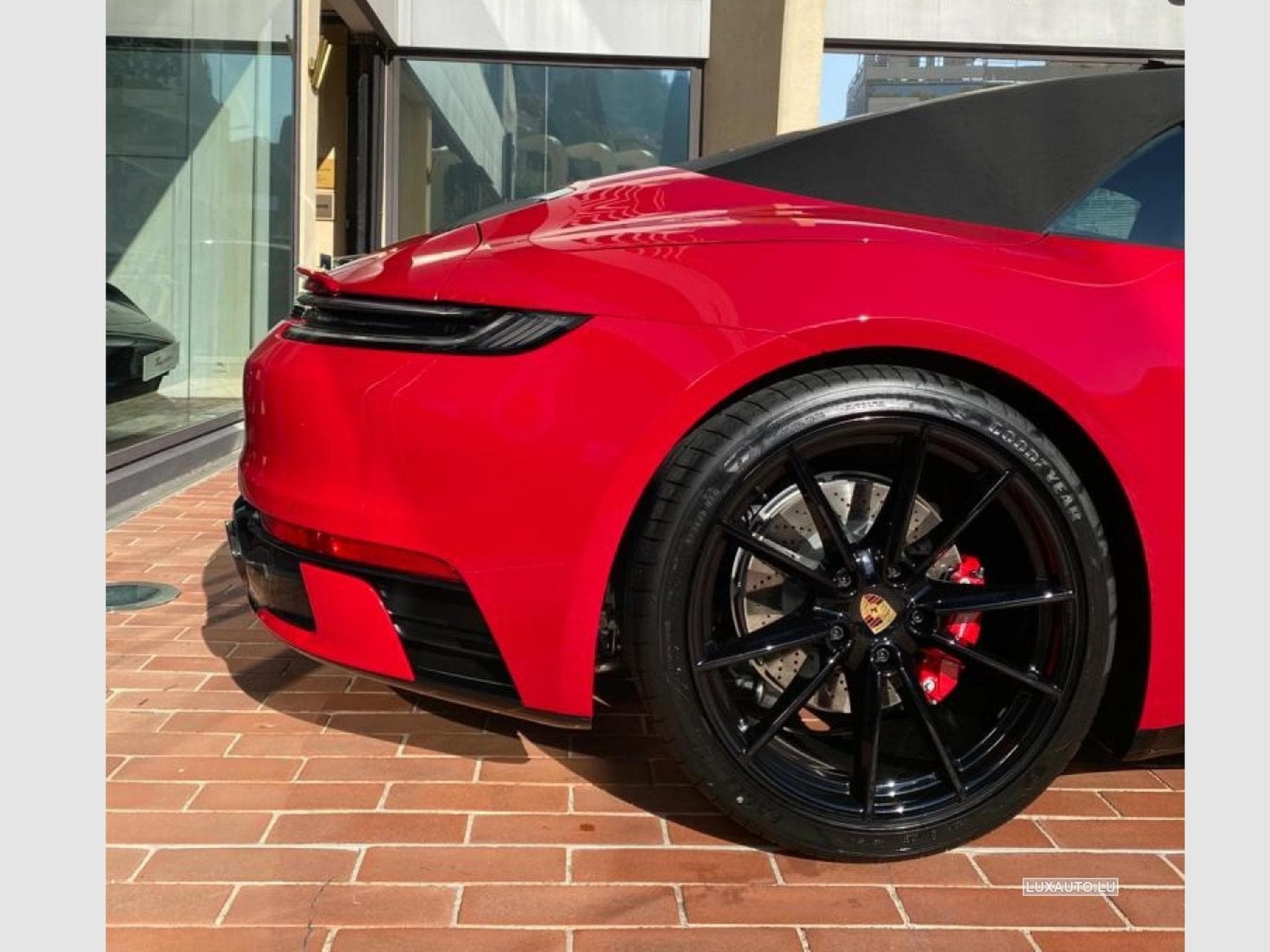 Porsche 911 Cabriolet 3.0 Carrera 4S PDK (2021) - Photo 2