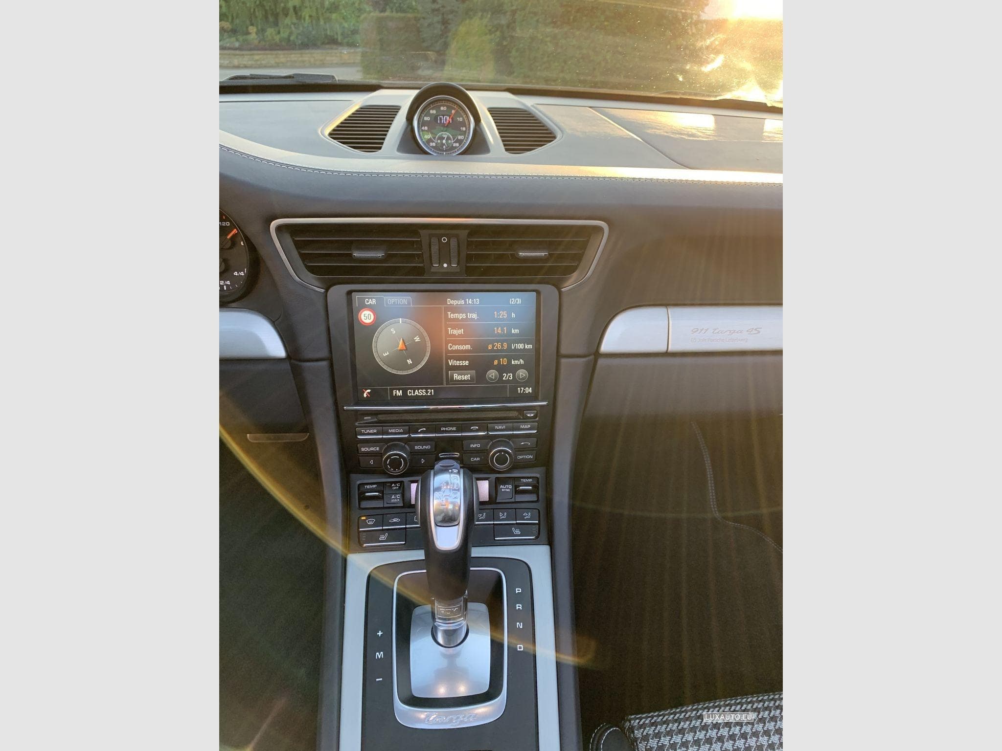 Porsche 911 EXCLUSIF:911 TARGA SÉRIE SPÉCIALE 65 ANS PORSCHE LUXEMBOURG (2015) - Photo 15