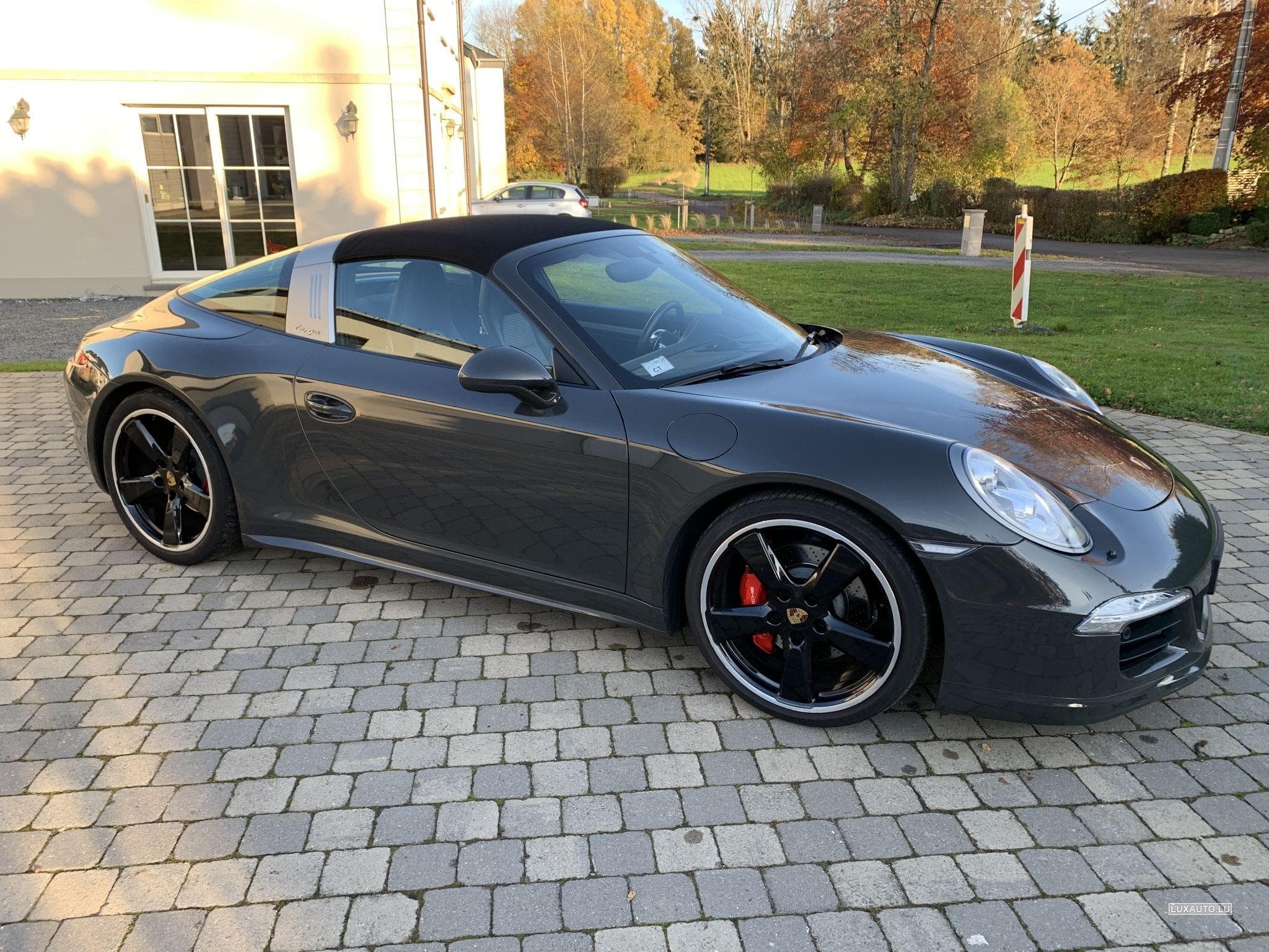 Porsche 911 EXCLUSIF:911 TARGA SÉRIE SPÉCIALE 65 ANS PORSCHE LUXEMBOURG (2015) - Photo 2
