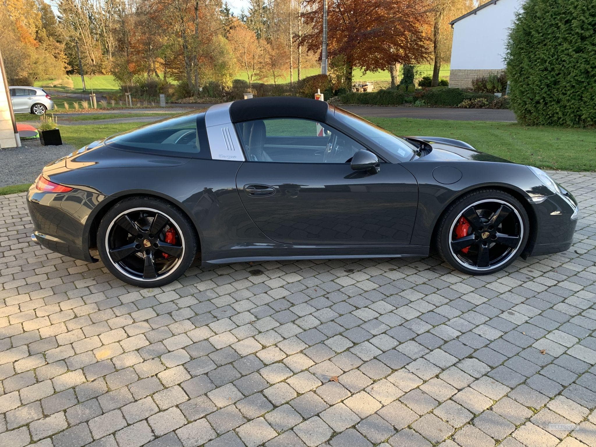 Porsche 911 EXCLUSIF:911 TARGA SÉRIE SPÉCIALE 65 ANS PORSCHE LUXEMBOURG (2015) - Photo 3
