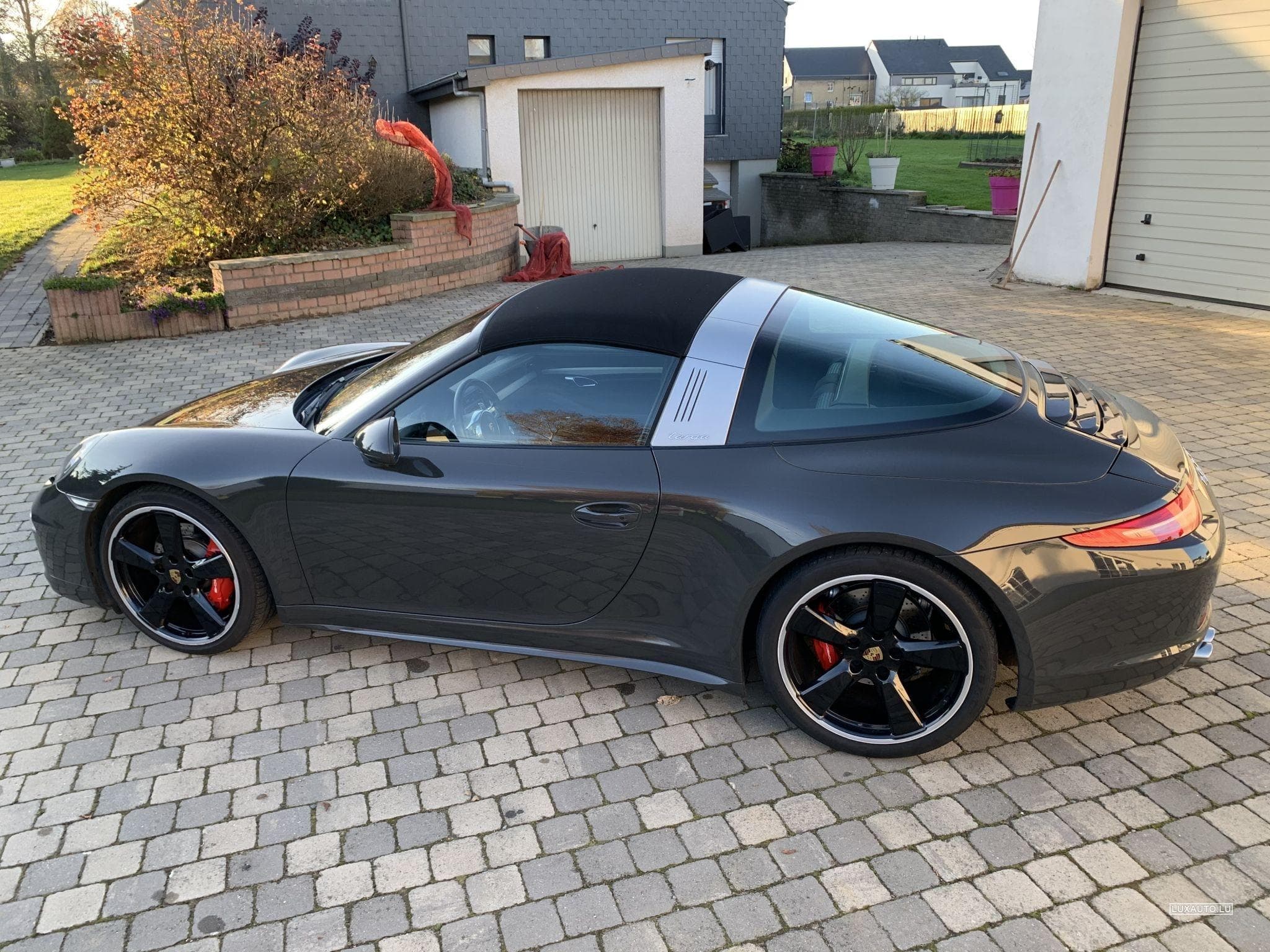 Porsche 911 EXCLUSIF:911 TARGA SÉRIE SPÉCIALE 65 ANS PORSCHE LUXEMBOURG (2015) - Photo 6
