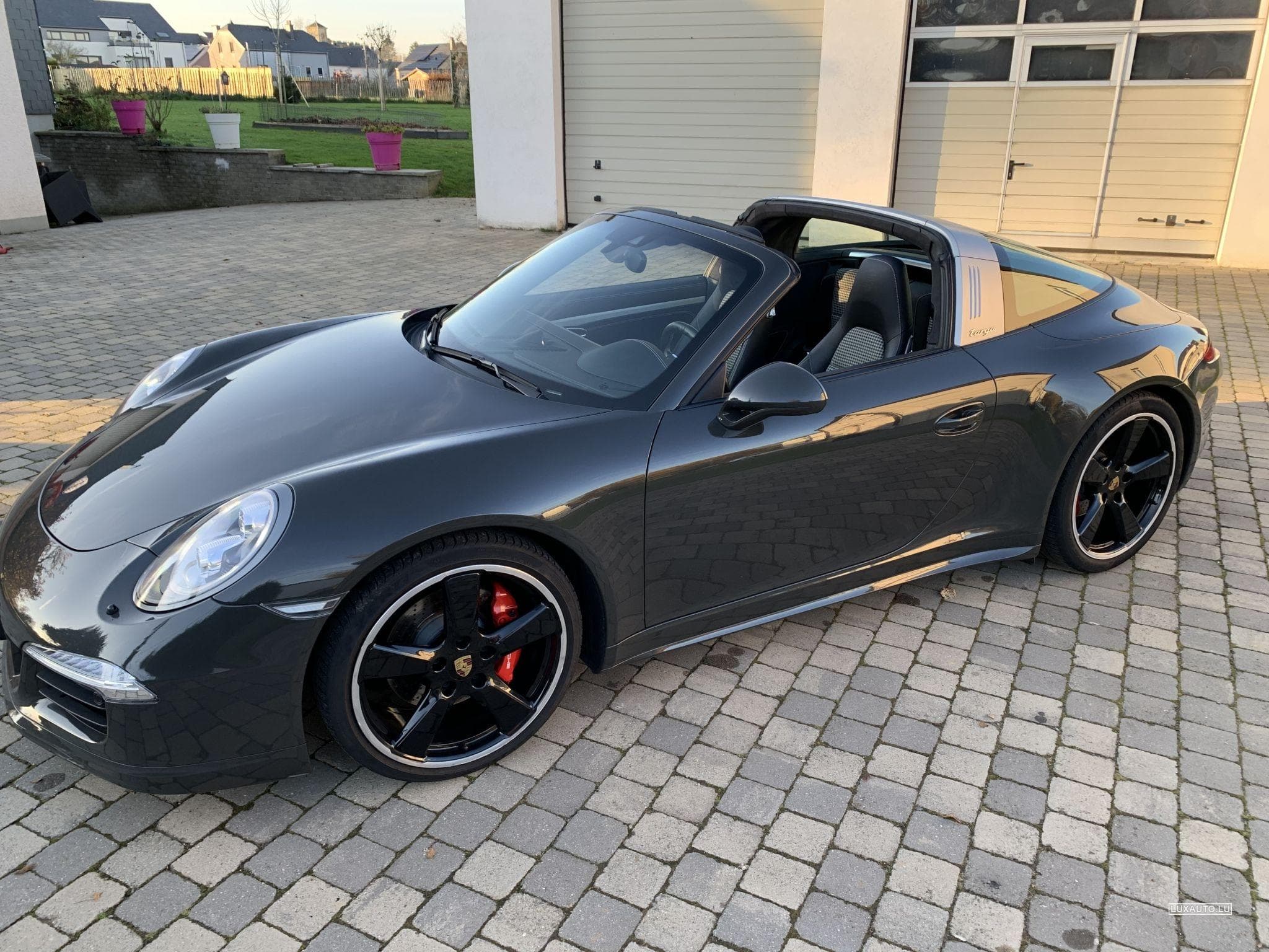 Porsche 911 EXCLUSIF:911 TARGA SÉRIE SPÉCIALE 65 ANS PORSCHE LUXEMBOURG (2015) - Photo 8