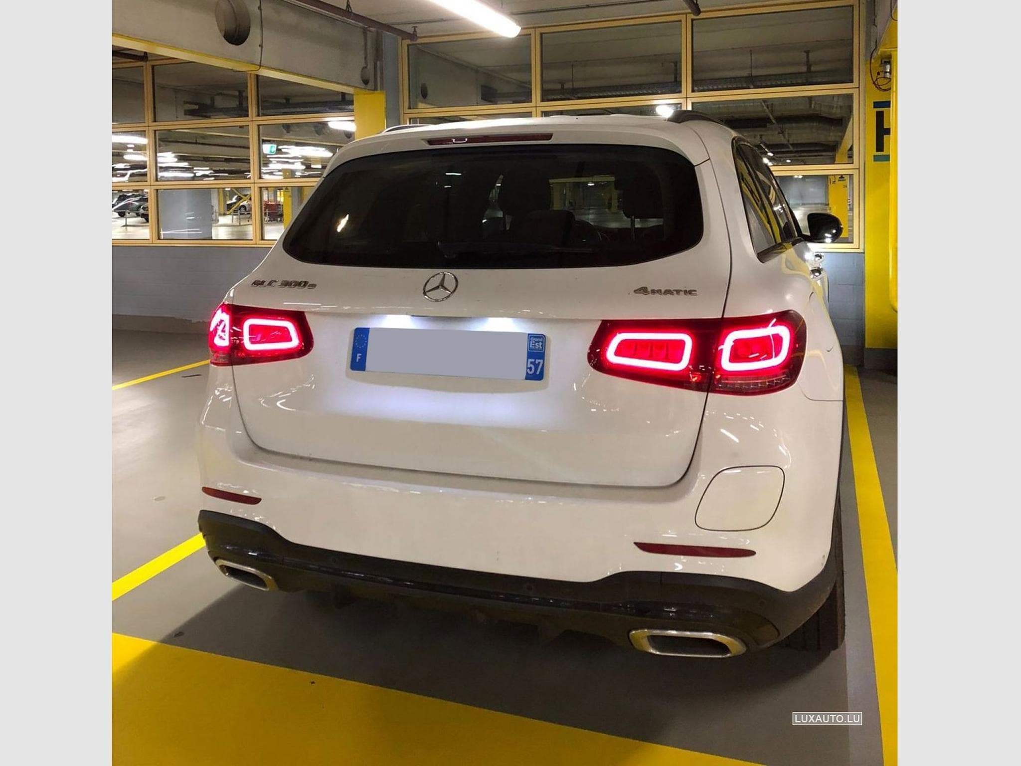 Mercedes GLC 300 300e AMG Line 4Matic 9G-Tronic (2020) - Foto 1