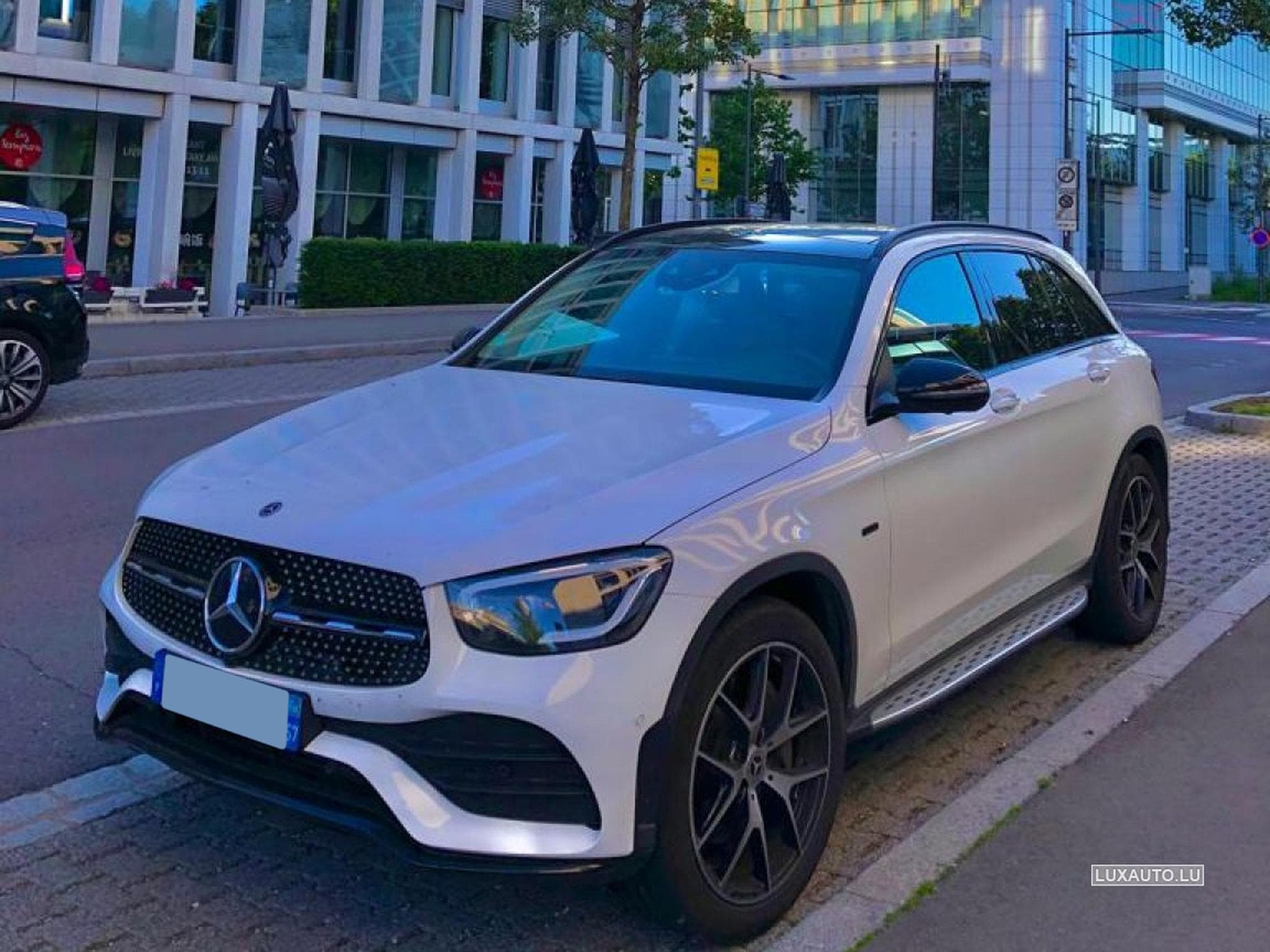 Mercedes GLC 300 300e AMG Line 4Matic 9G-Tronic (2020) - Foto 6