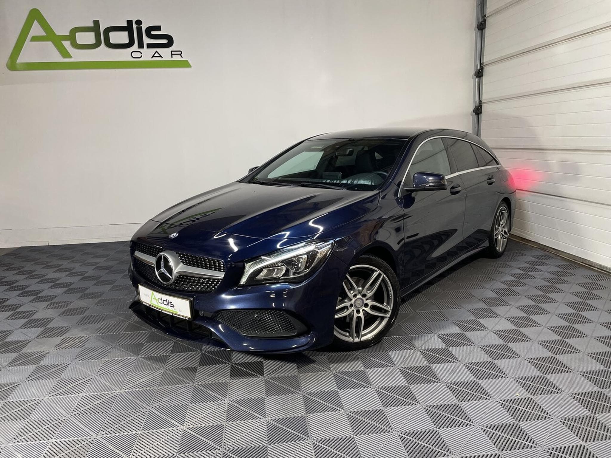 Mercedes CLA 180 180i 122 CV SHOOTING BRAKE AMG GPS CLA (2016) - Photo 1