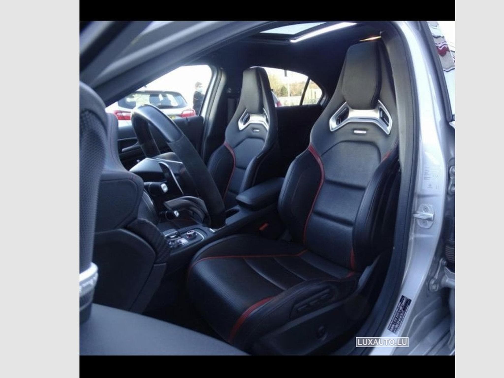 Mercedes A 45 AMG 45 AMG Performance Pack 4Matic 7G-DCT (2016) - Foto 3