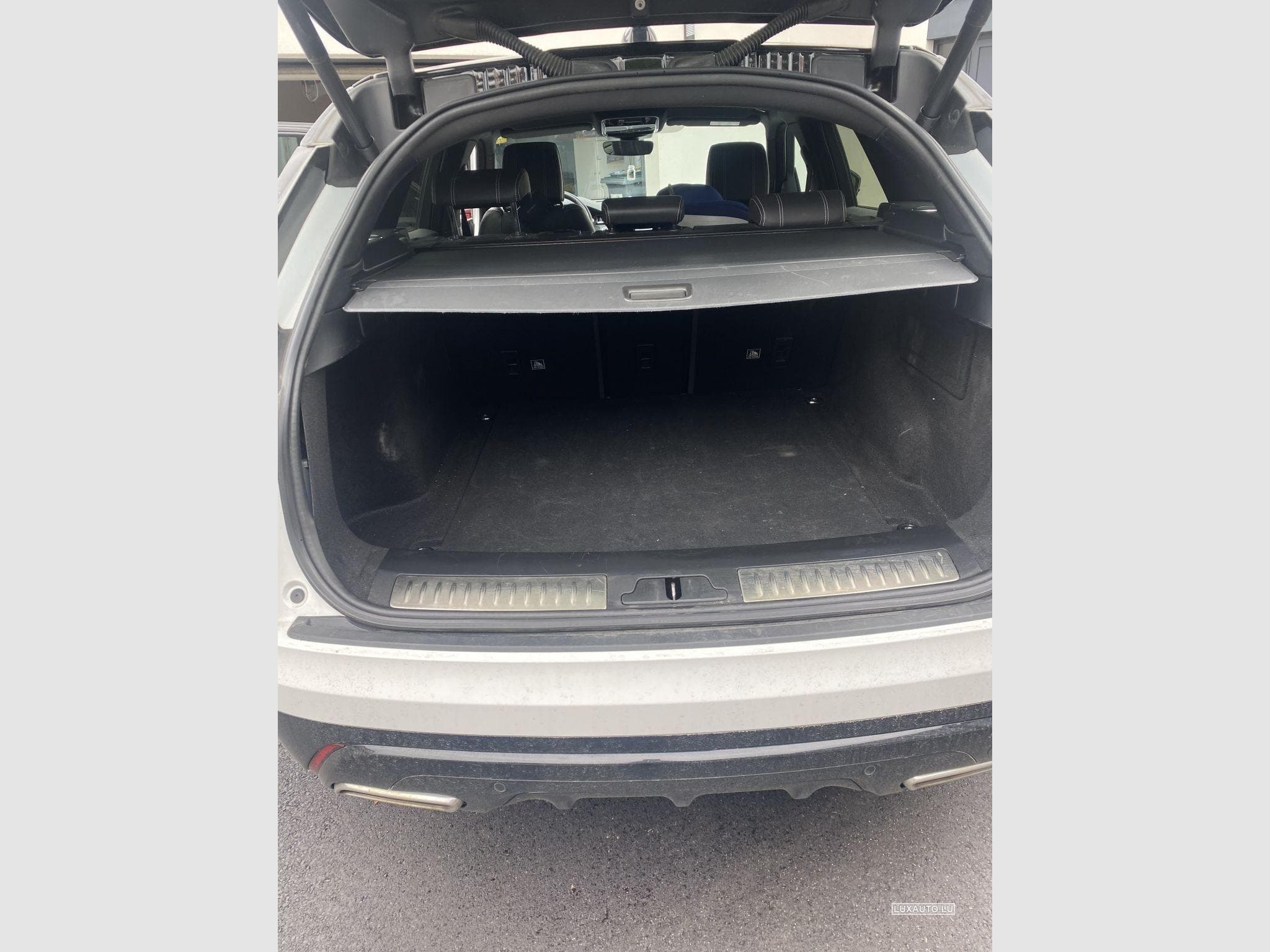 Land-Rover Range Rover Velar 3.0 D 300 HSE R-Dynamic Auto. (2017) - Photo 10