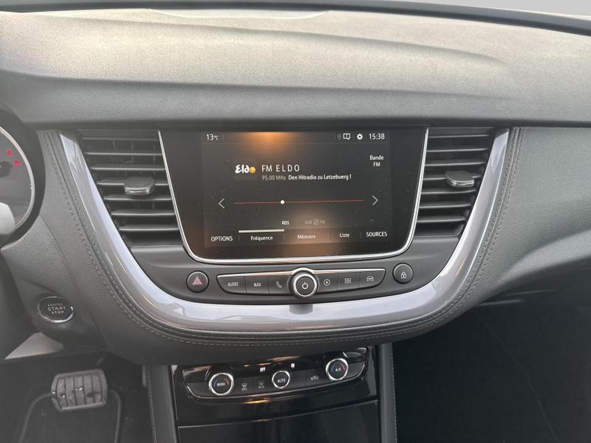 Opel Grandland Innovation 225 (2021) - Photo 21