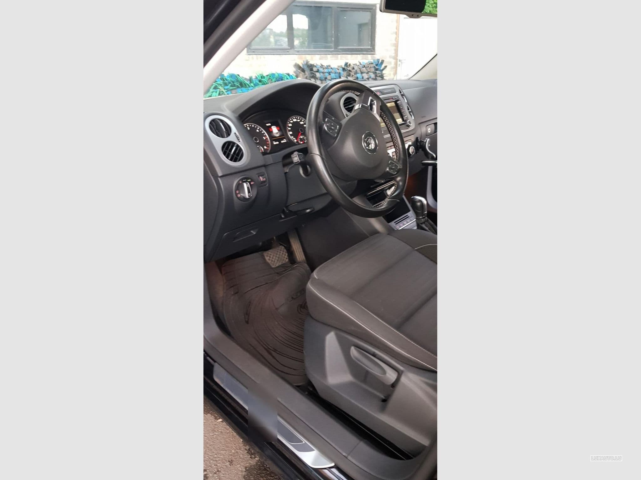 VW Tiguan 2.0 Tdi 177 R-Line 4Motion DSG (2015) - Photo 6