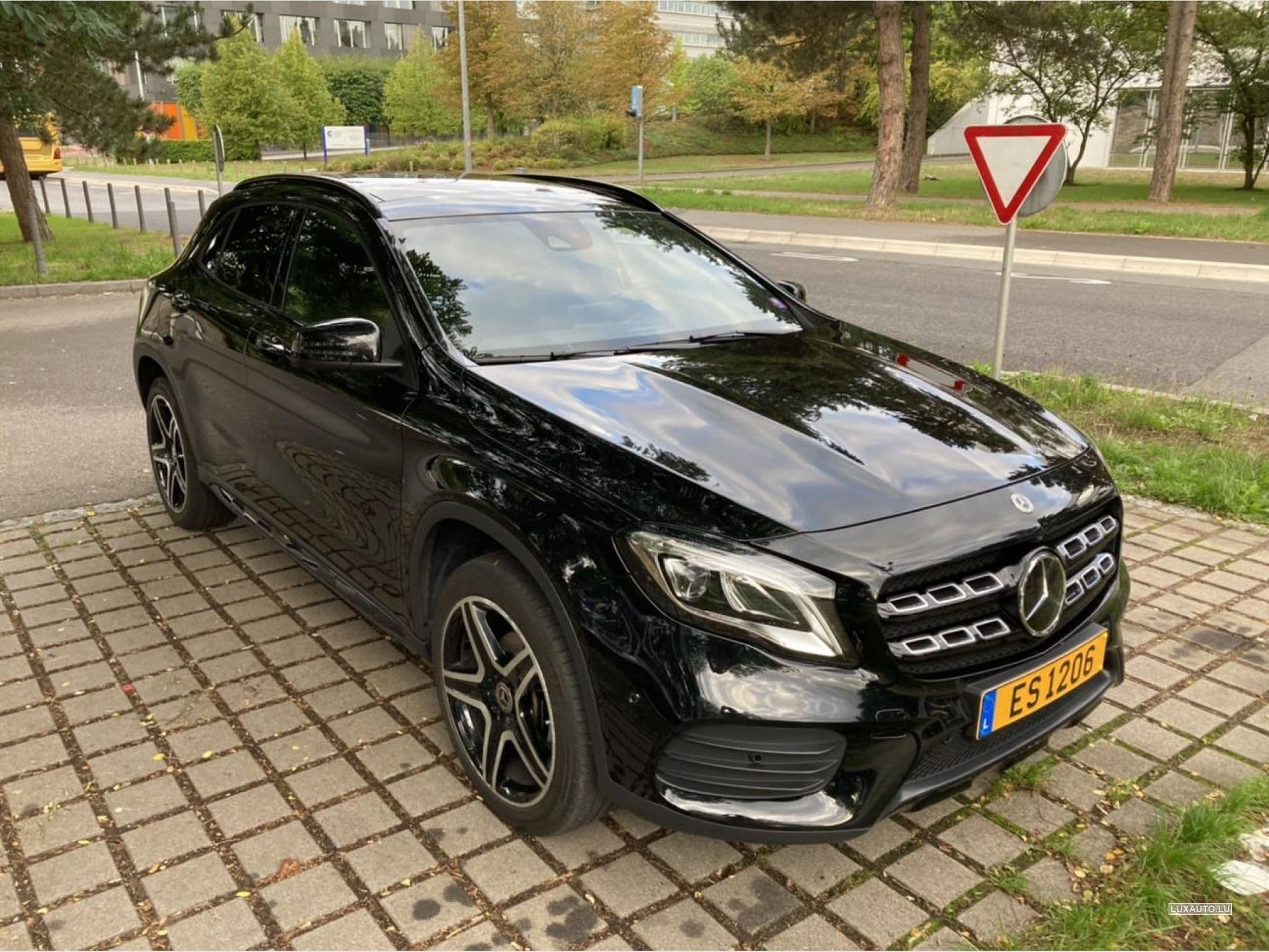 Mercedes GLA 180 180 AMG Line Night Pack 7G-DCT (2020) - Photo 3