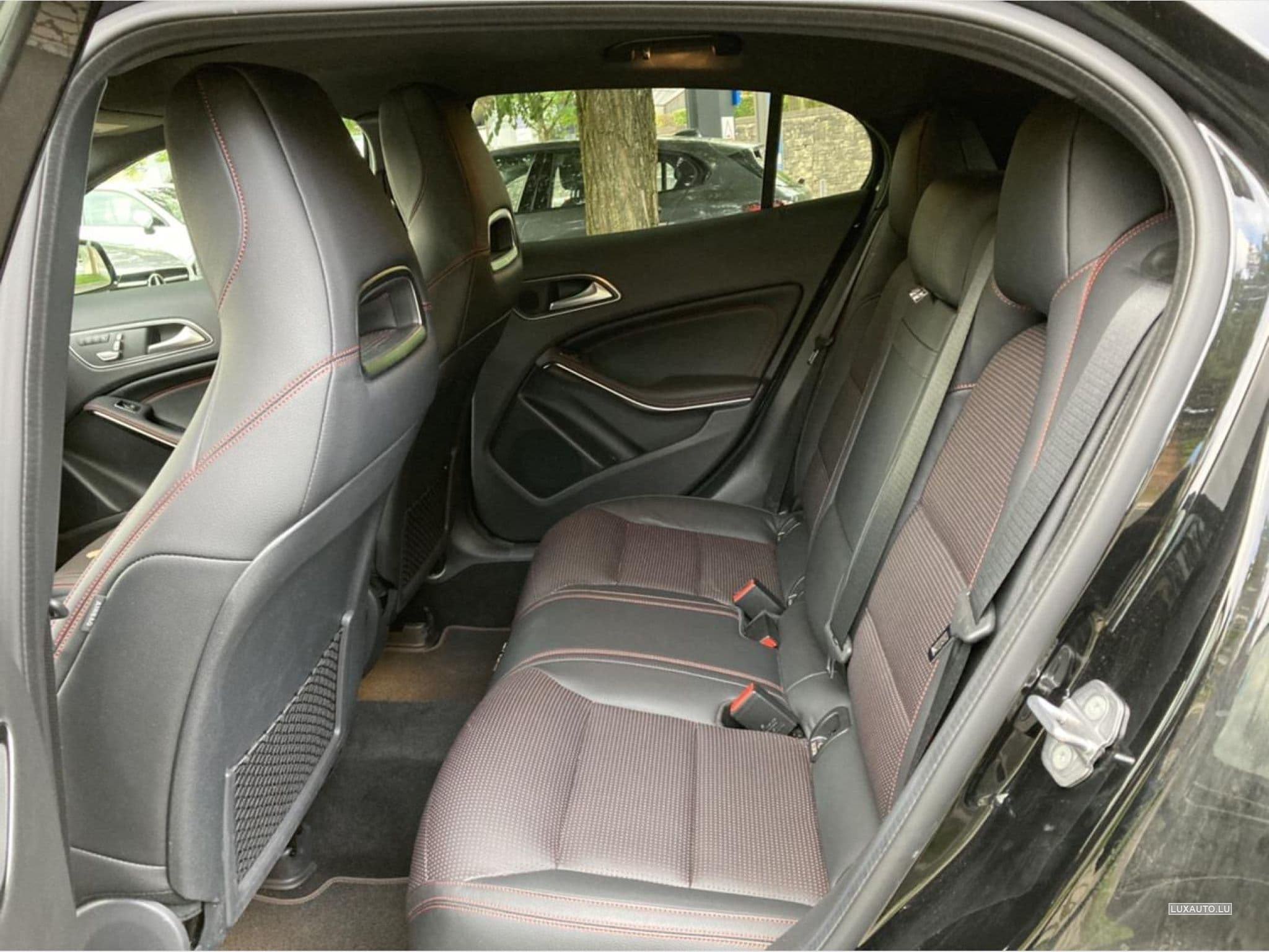 Mercedes GLA 180 180 AMG Line Night Pack 7G-DCT (2020) - Photo 7