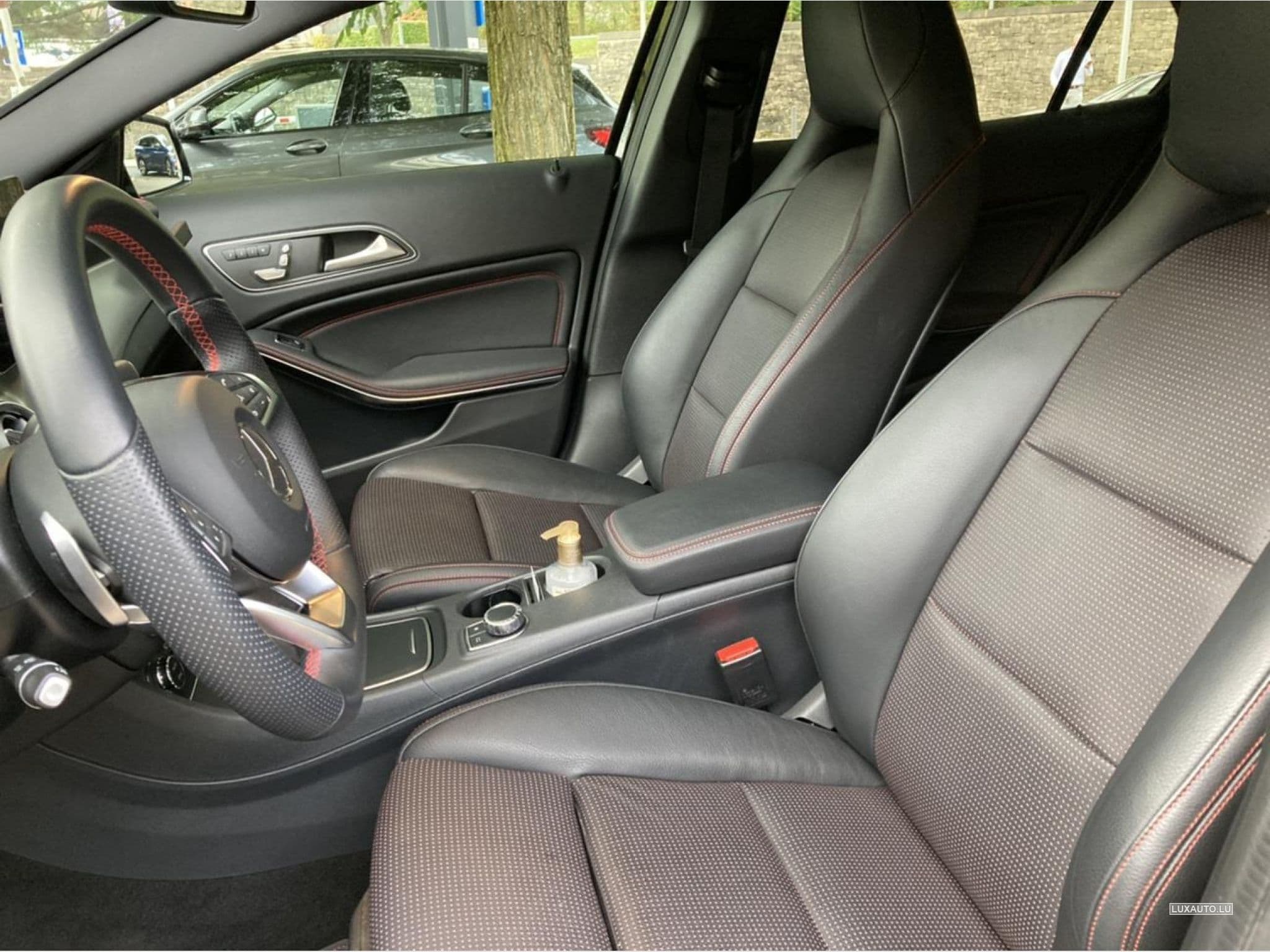 Mercedes GLA 180 180 AMG Line Night Pack 7G-DCT (2020) - Photo 8