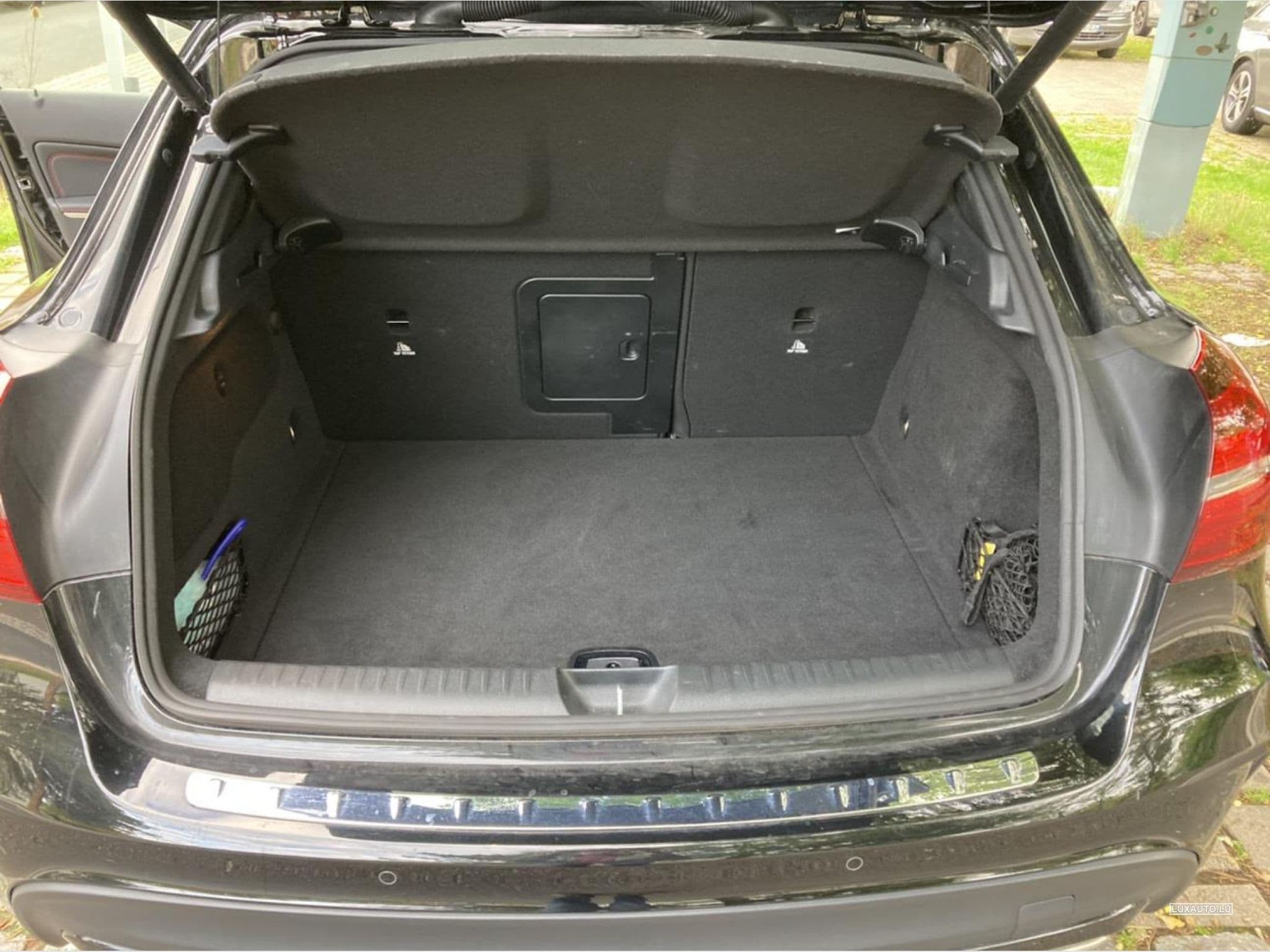 Mercedes GLA 180 180 AMG Line Night Pack 7G-DCT (2020) - Photo 9