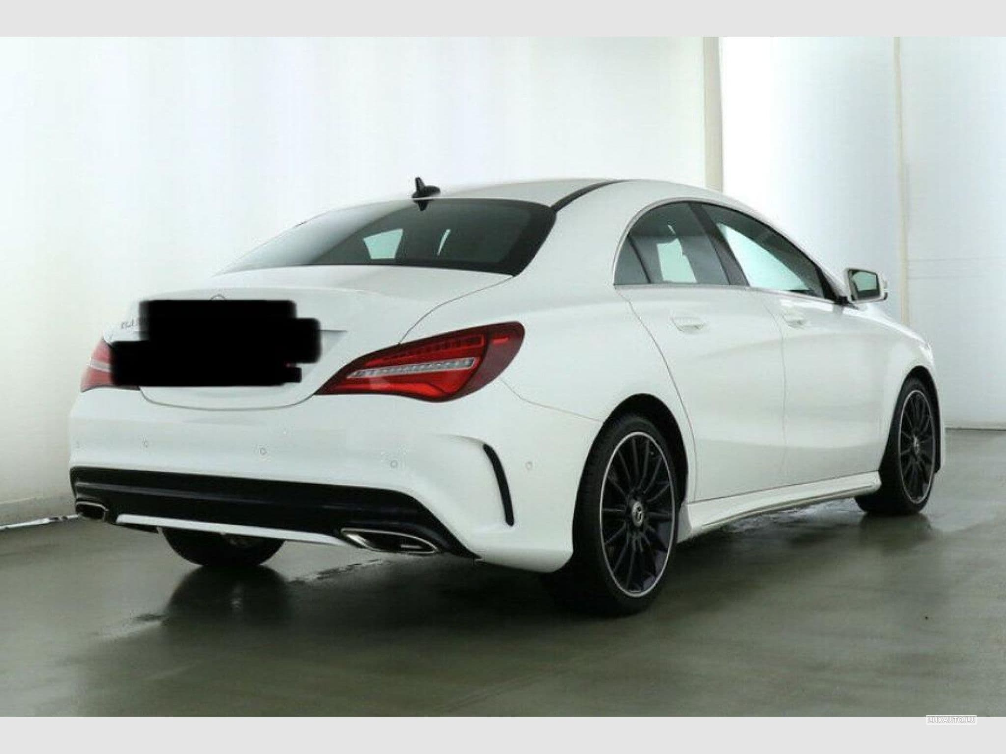 Mercedes CLA 180 180 AMG Line (2015) - Photo 2