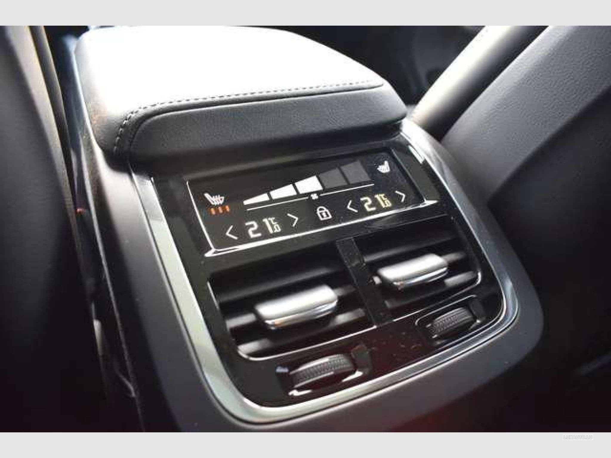 Volvo XC60 2.0 B4 200 Inscription Geartronic (2021) - Photo 10