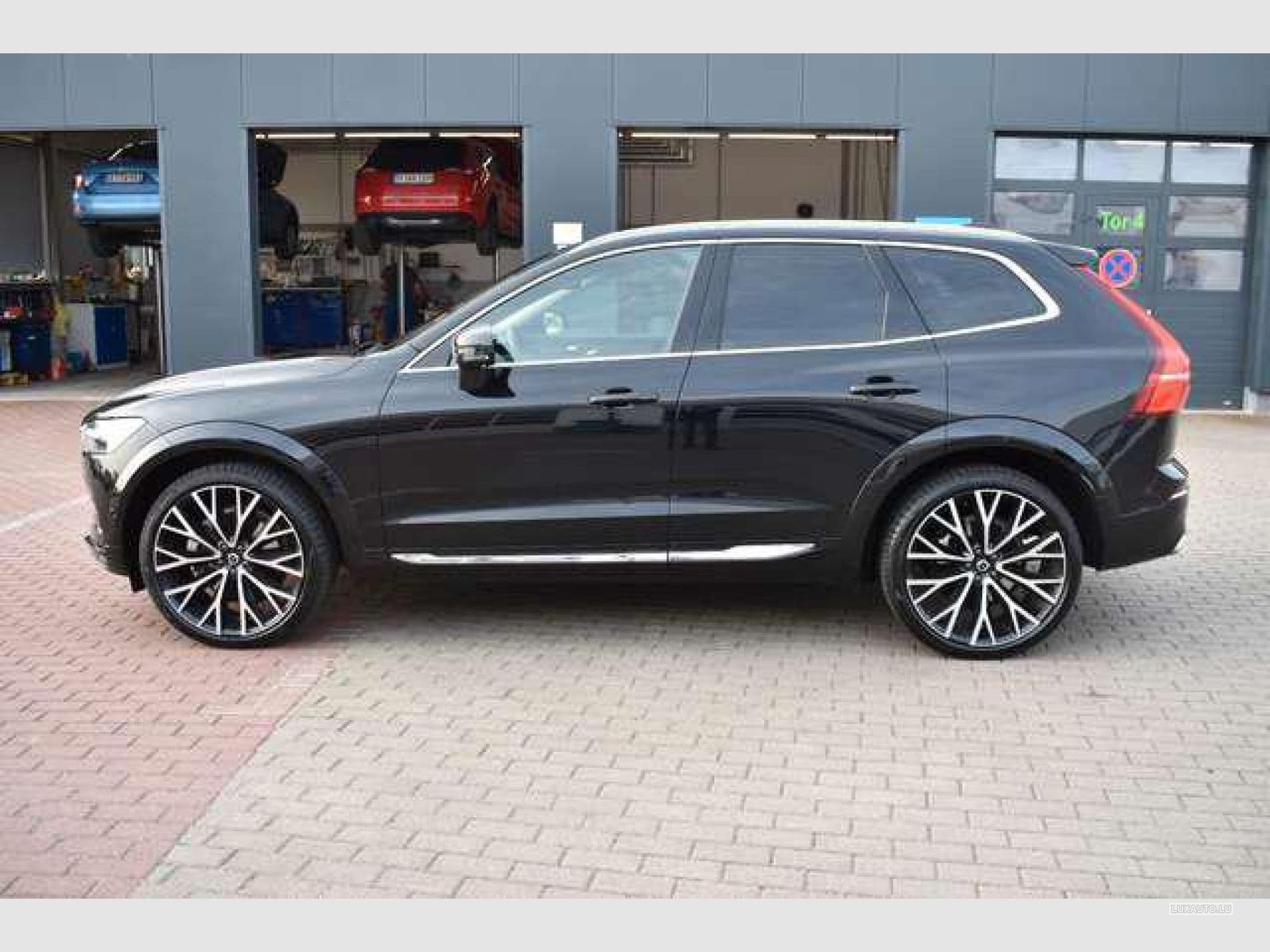 Volvo XC60 2.0 B4 200 Inscription Geartronic (2021) - Photo 2