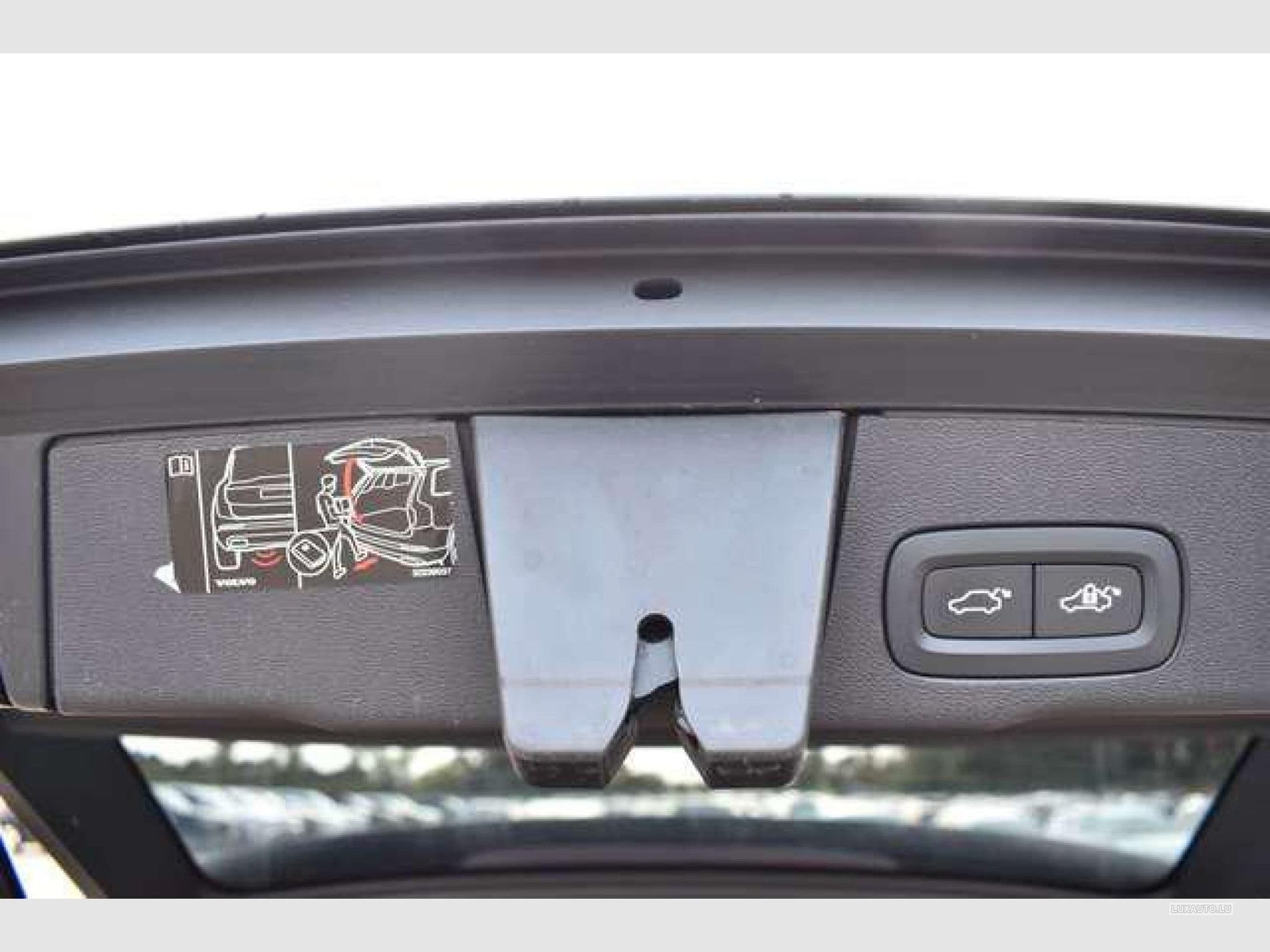 Volvo XC60 2.0 B4 200 Inscription Geartronic (2021) - Photo 9