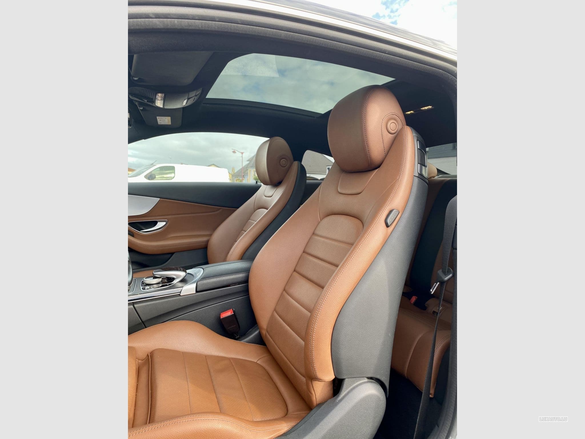 Mercedes C 220 Coupé 220 d AMG Line 9G-Tronic (2017) - Foto 4