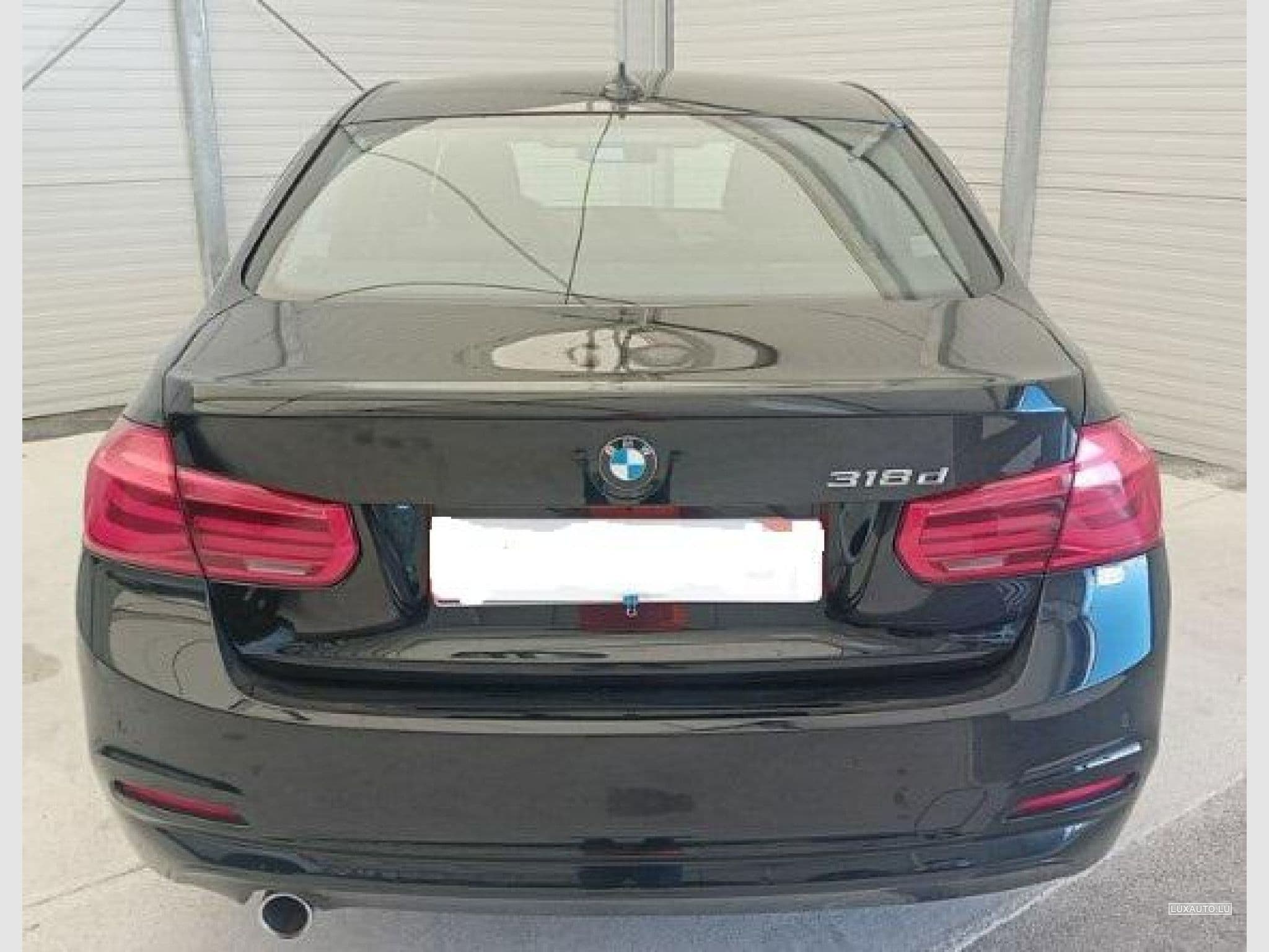 BMW 318 dA 150 Business Design (2018) - Foto 4