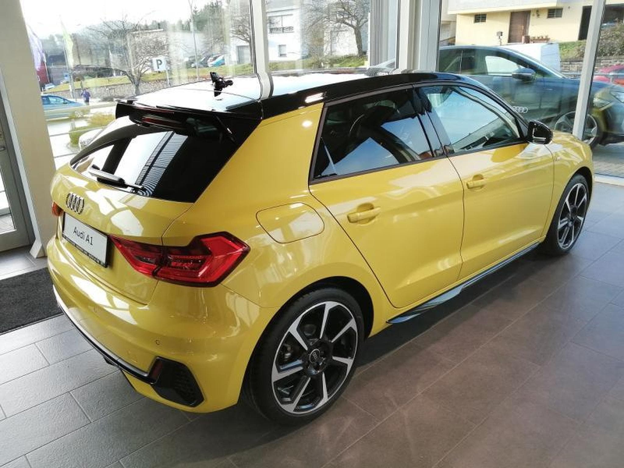 Audi A1 Sportback S-line 30 TFSI s-tro (2023) - Photo 5