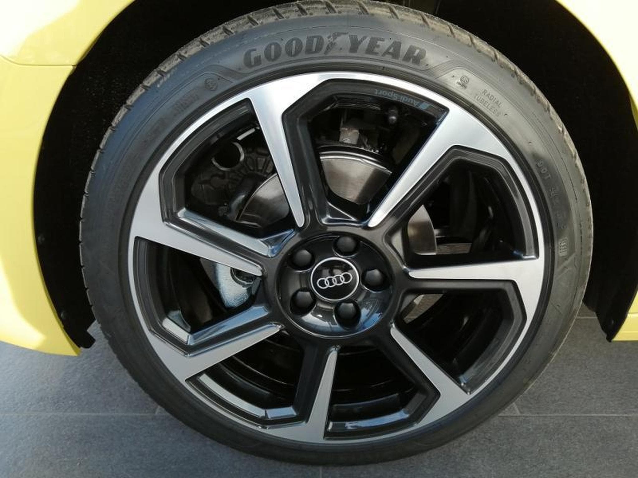 Audi A1 Sportback S-line 30 TFSI s-tro (2023) - Photo 7