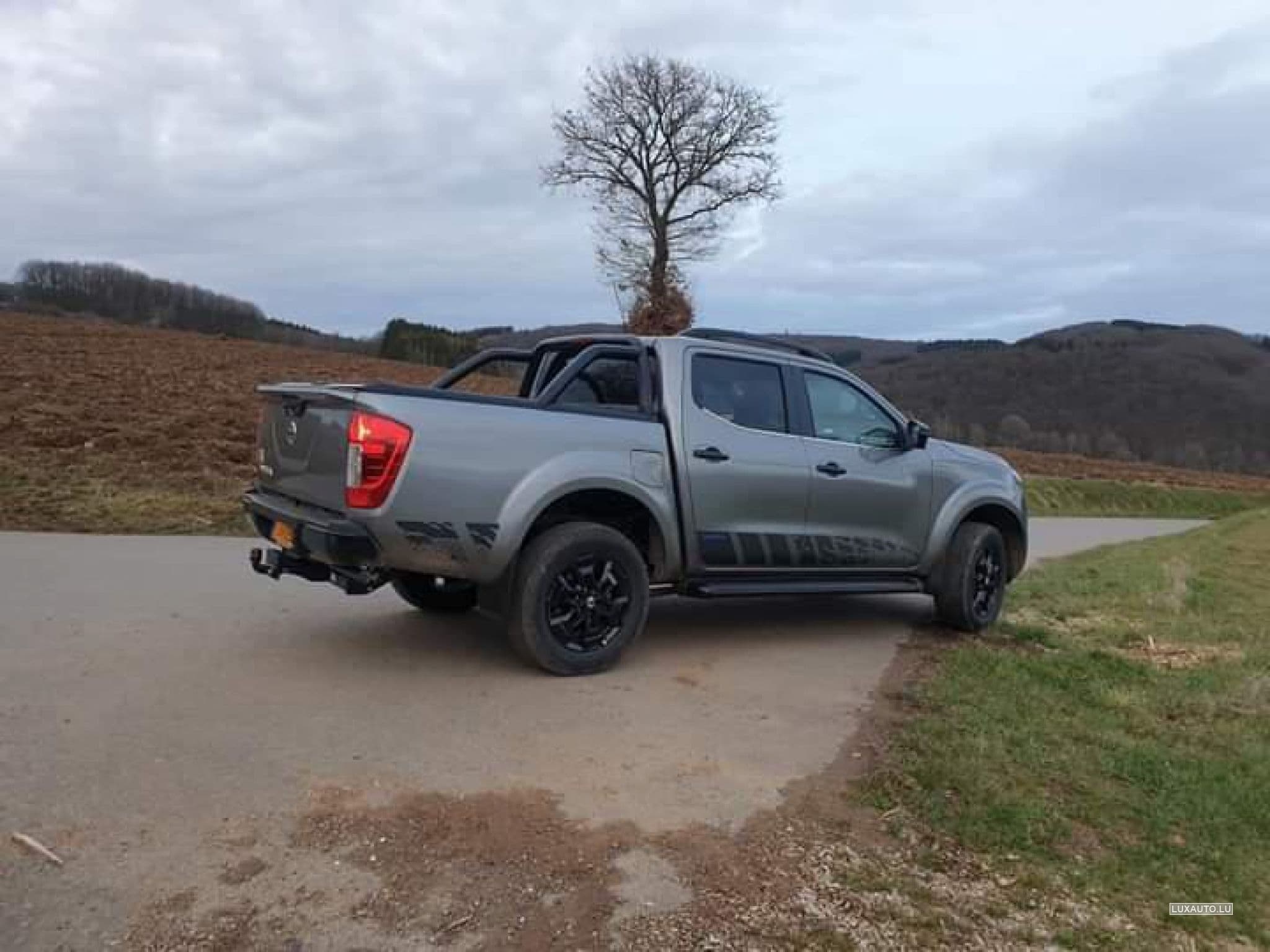 Nissan Navara N-guard (2021) - Photo 2