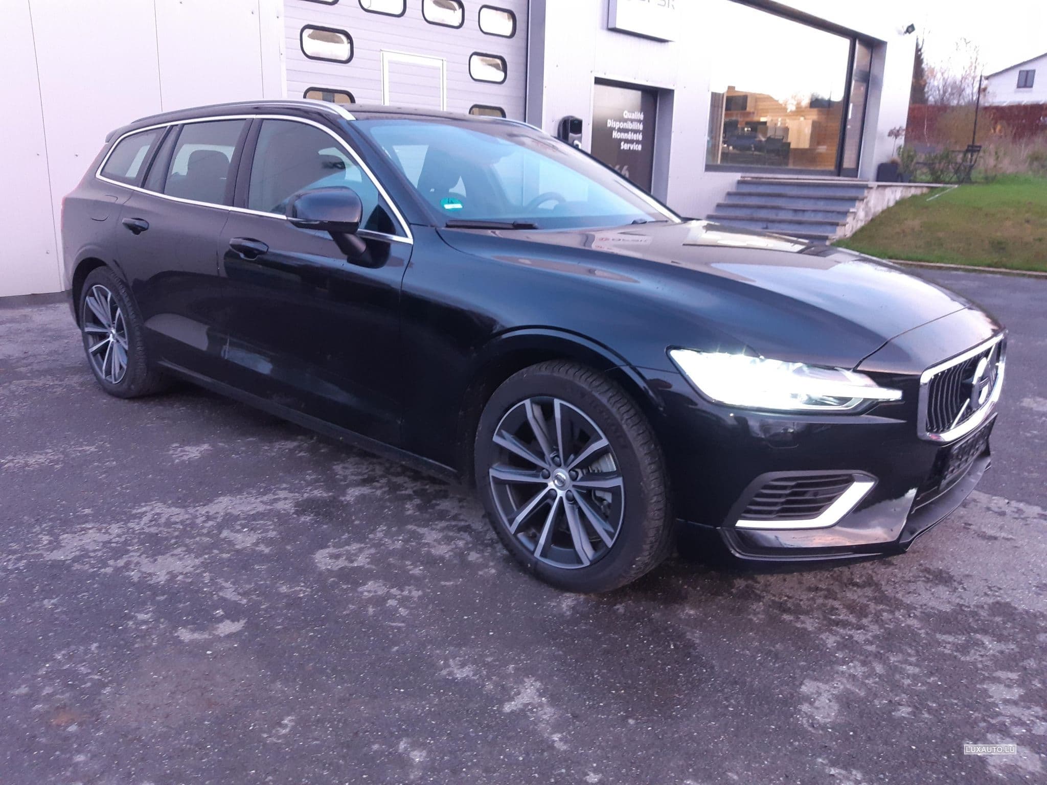 Volvo V60 T6 hybride inscription expression (2022) - Foto 1