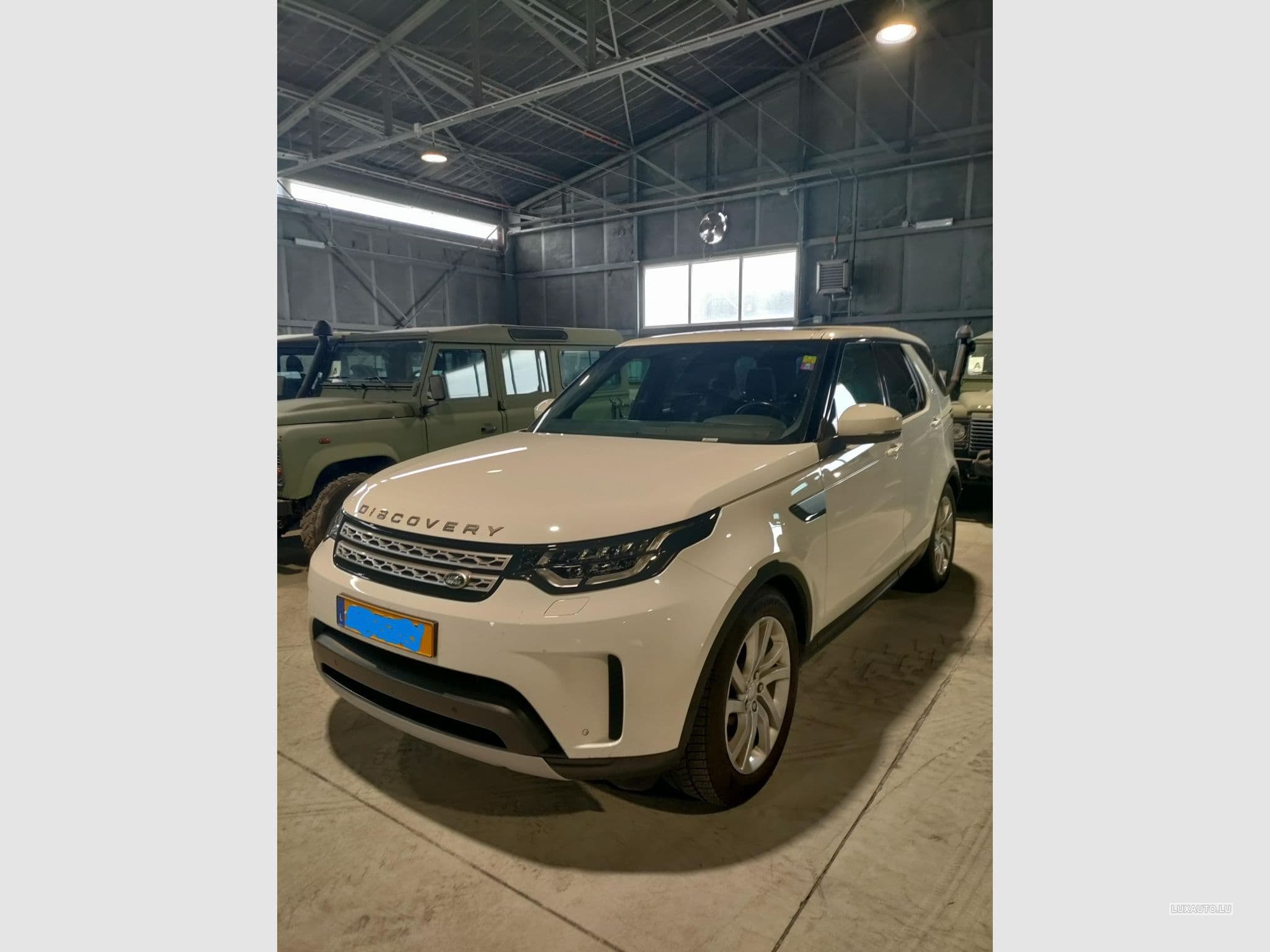 Land-Rover Discovery Land Rover Discovery 2.0 I4 300PS HSE AWD auto (2019) - Photo 1